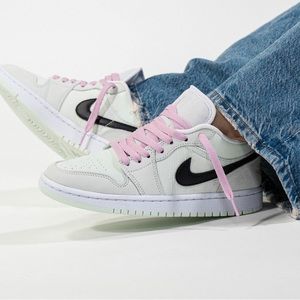 Green Jordan 1 Low SE